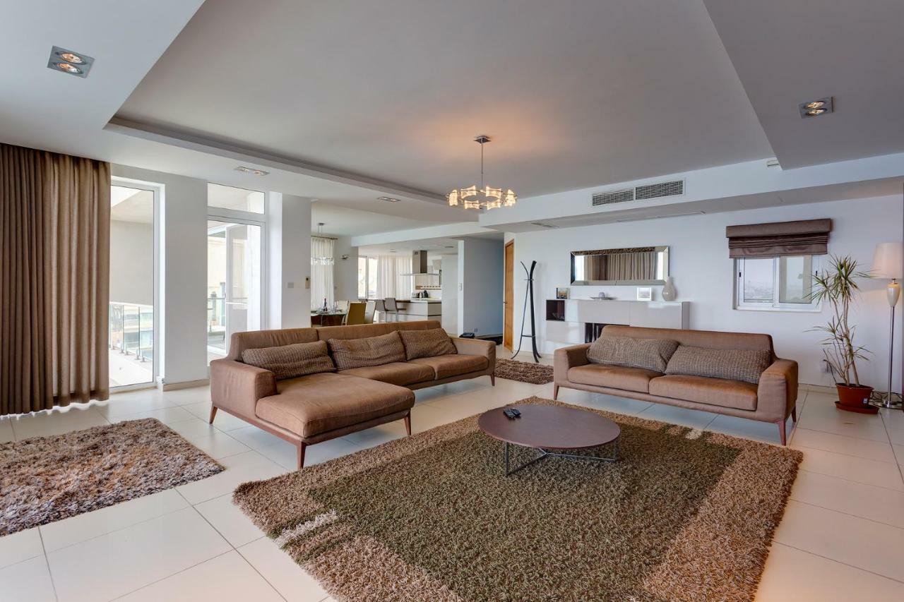Contemporary, Luxury Apartment With Valletta And Harbour Views Sliema Extérieur photo