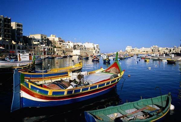 Contemporary, Luxury Apartment With Valletta And Harbour Views Sliema Extérieur photo
