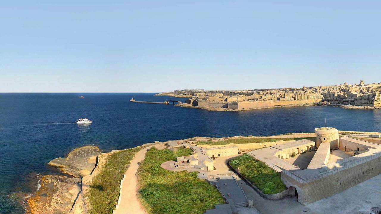 Contemporary, Luxury Apartment With Valletta And Harbour Views Sliema Extérieur photo