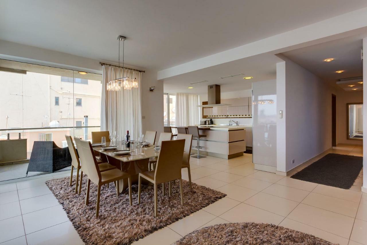 Contemporary, Luxury Apartment With Valletta And Harbour Views Sliema Extérieur photo